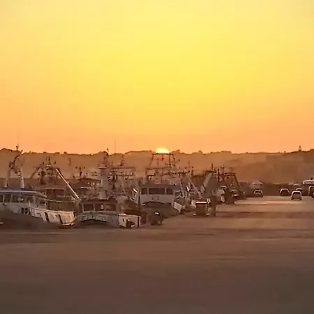 Dom wakacyjny Casa Sunrise - Lovely Sea Front