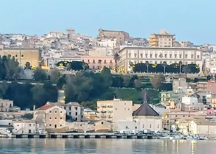 Semesterbostad Casa Sunrise - Lovely Sea Front Sciacca